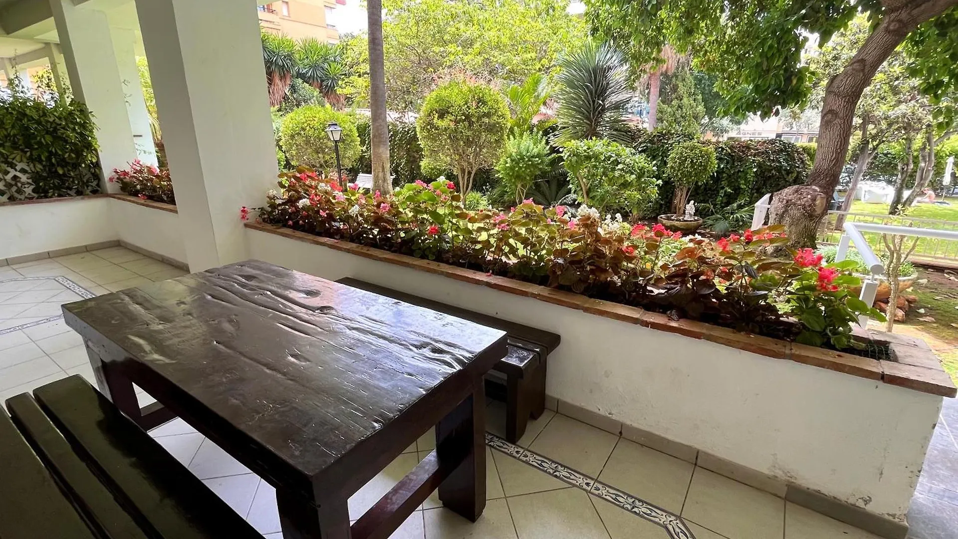 Bright, Central, Close To The Sea, Parking And Wifi Marbella España