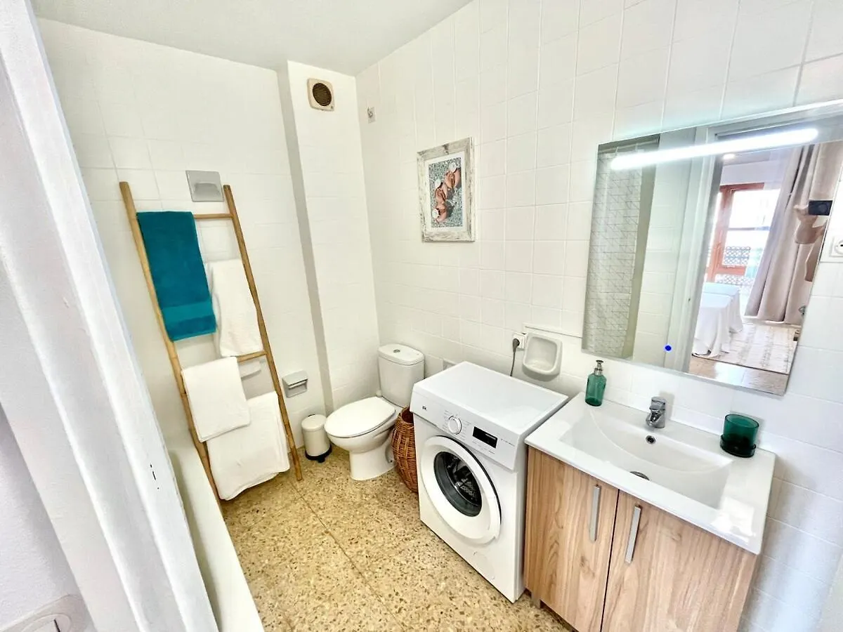 Bright, Central, Close To The Sea, Parking And Wifi 马尔韦利亚 公寓
