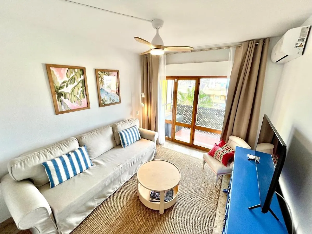 公寓 Bright, Central, Close To The Sea, Parking And Wifi 马尔韦利亚